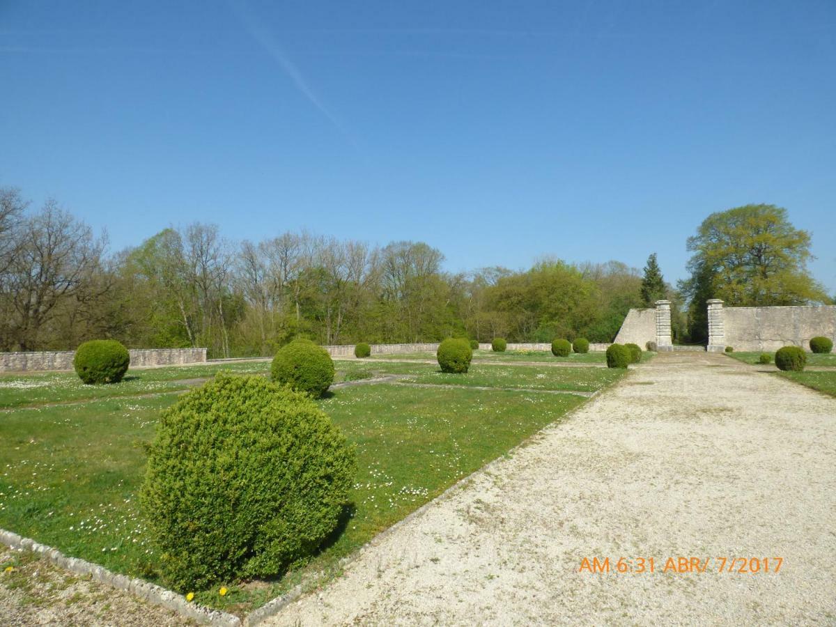 Chateau De Montrame Soisy-Bouy Eksteriør billede